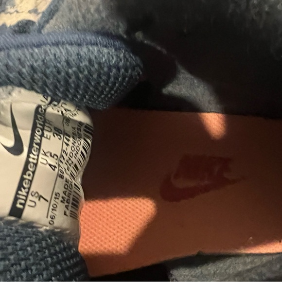 Nike Women's Sneakers - Navy and orange - Picture 9 of 10